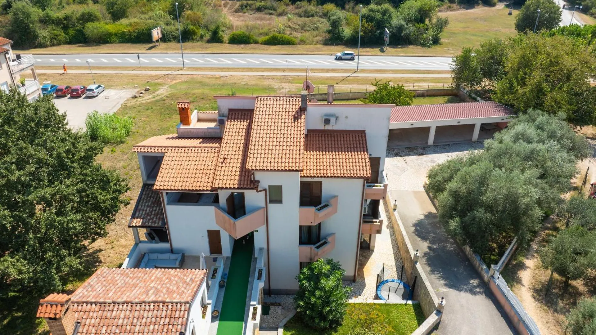Villa Lealeana Pula 0*,