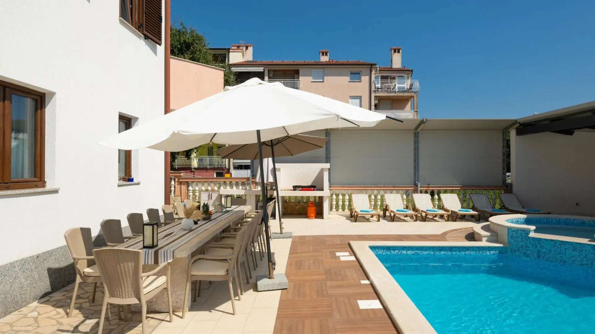 Villa Lealeana Pula 0*,  Kroatien