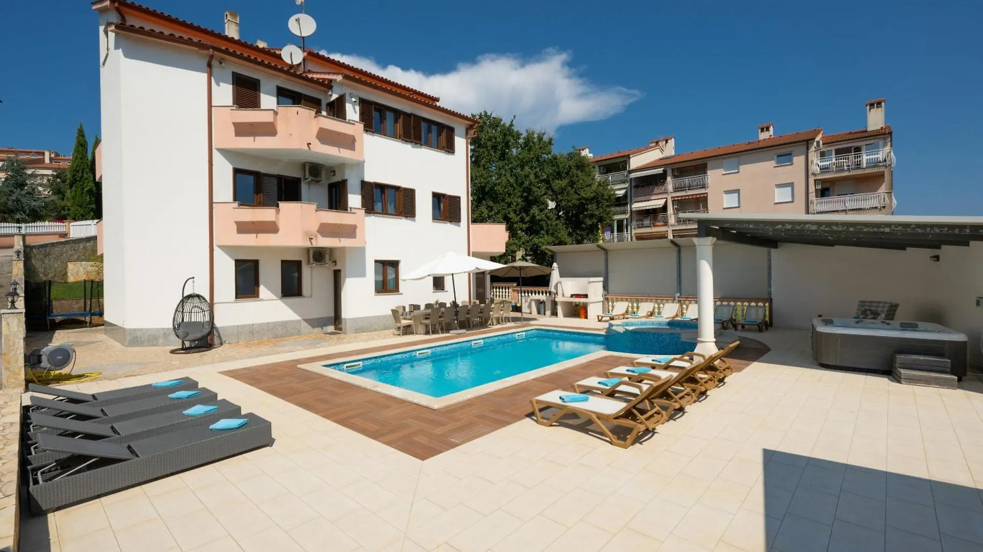 Villa Lealeana Pula 0*,  Kroatien
