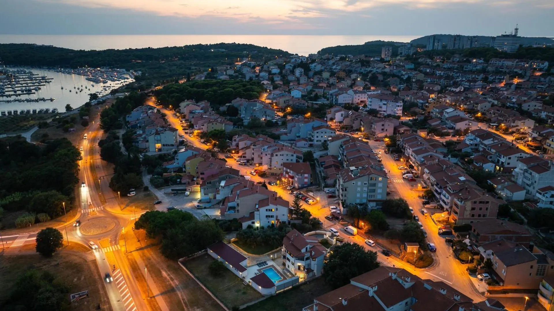 Villa Lealeana Pula 0*,  Croatia