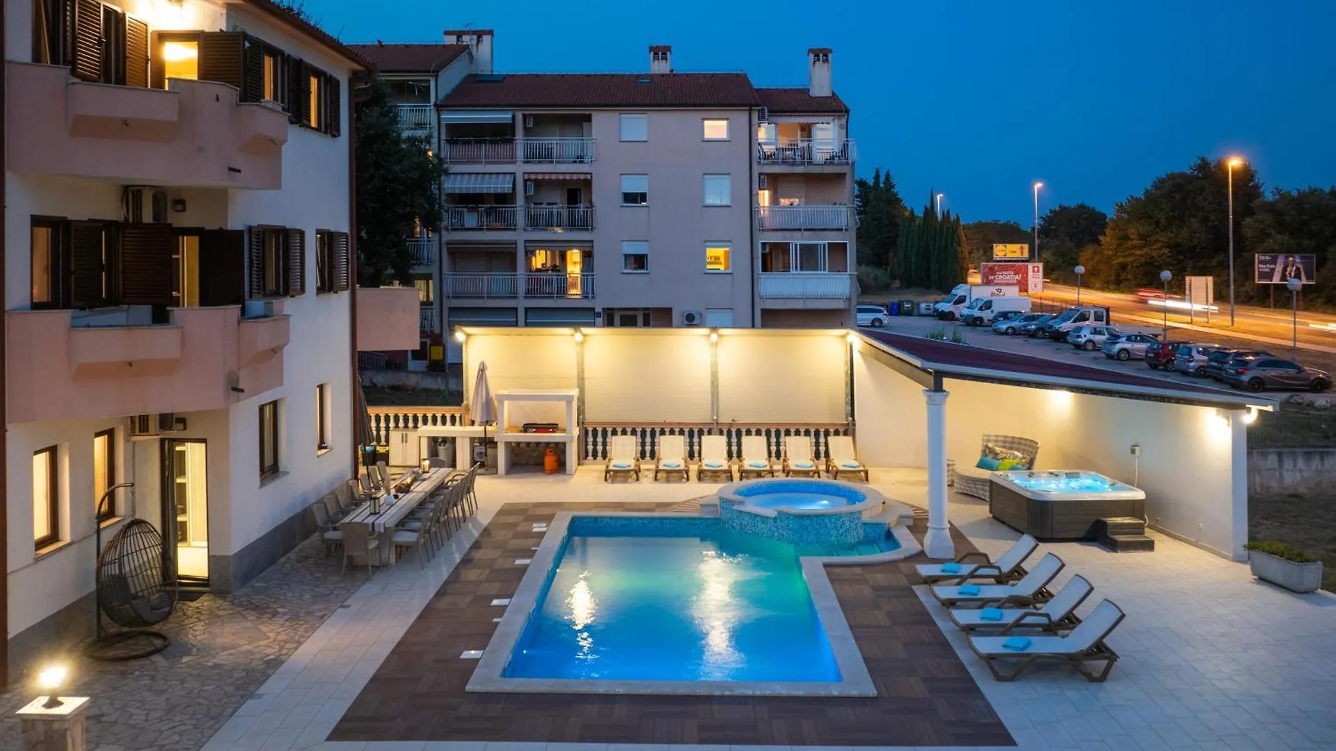 Villa Lealeana Pula
