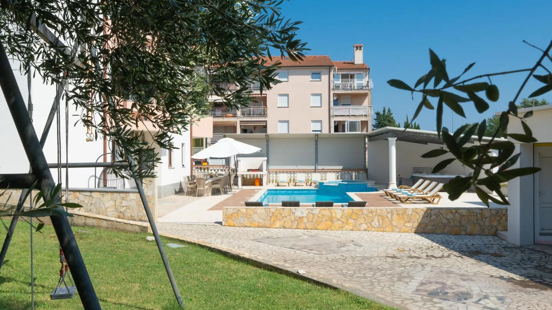 Villa Lealeana Pula