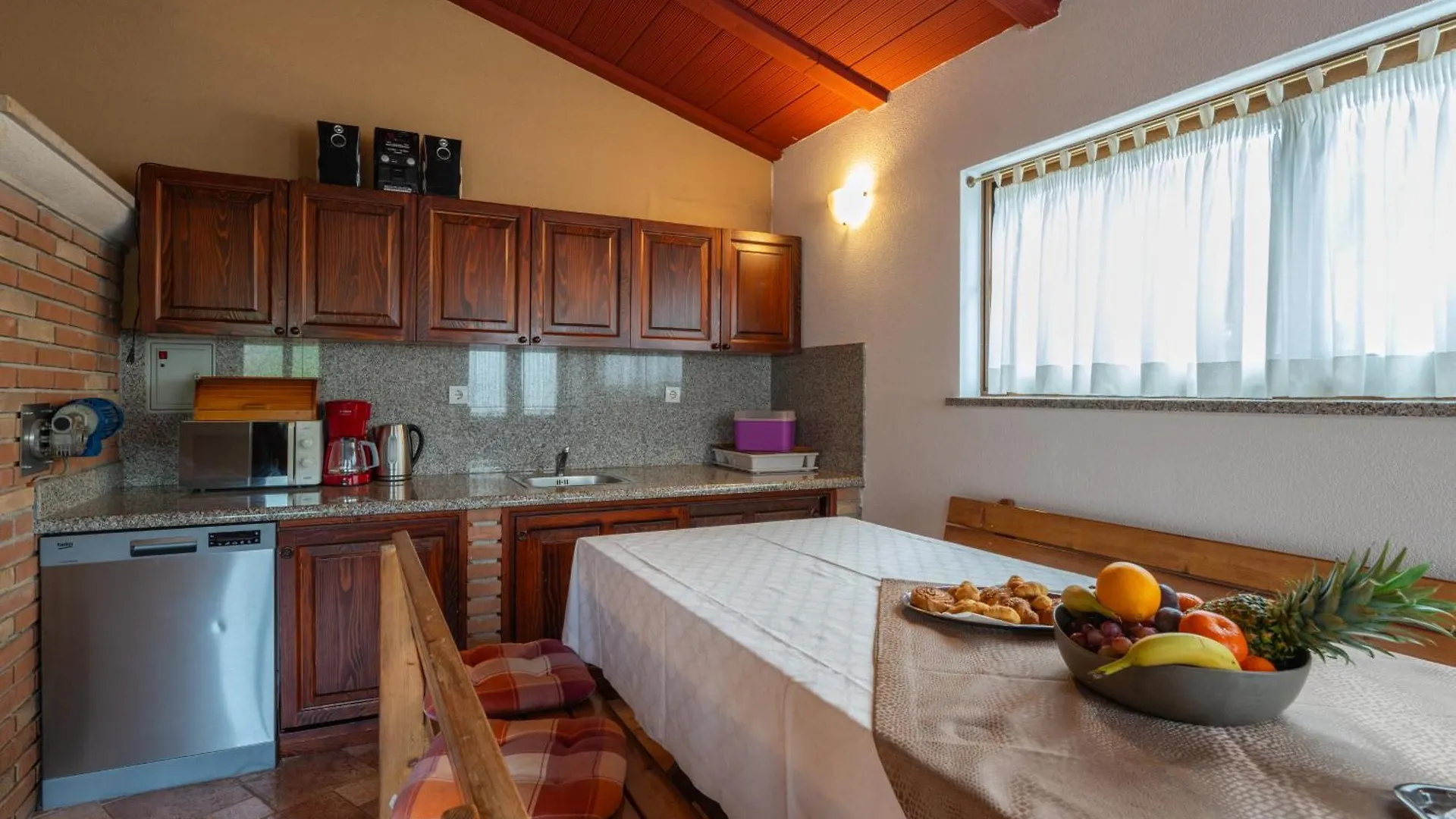 Villa Lealeana Pula 0*,  Croatia