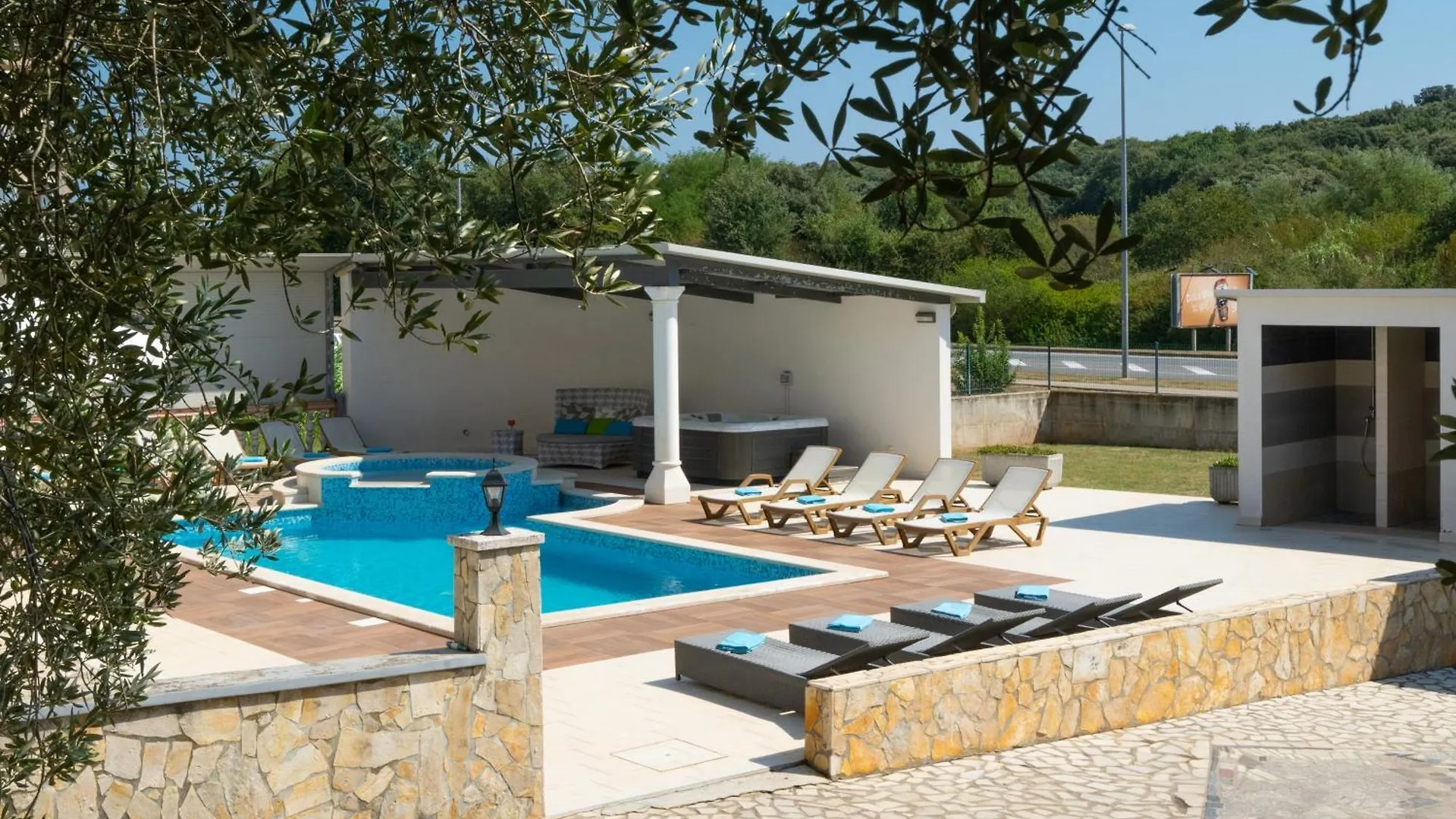 Villa Lealeana Pula